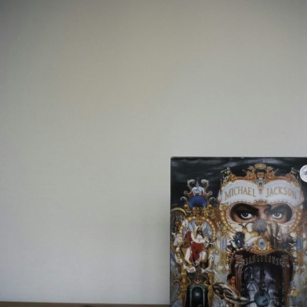 photo-1664724195484-826ea9ee26a3